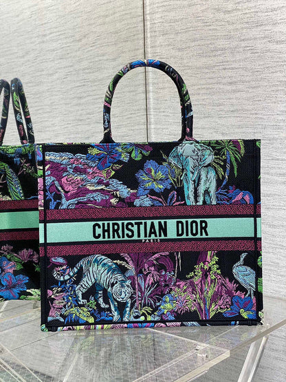 Anum Bags Detail