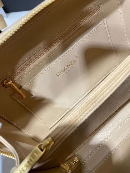 Anum Bags Detail