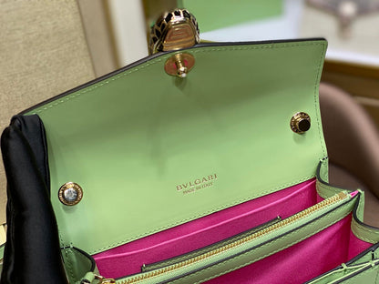 Anum Bags Detail
