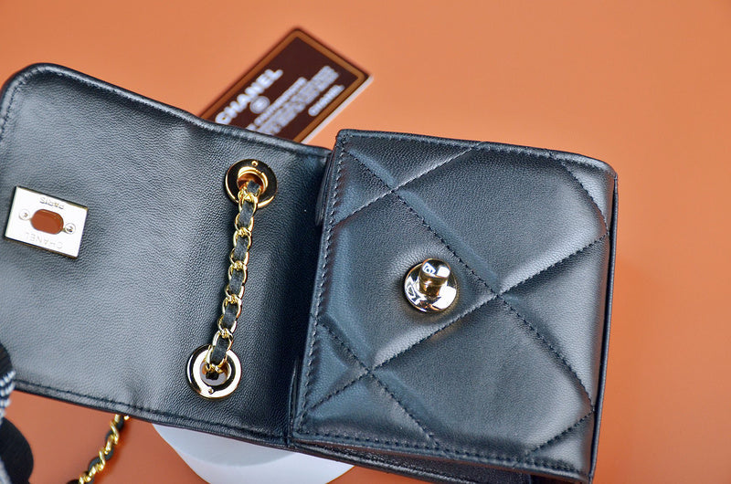 Anum Bags Detail