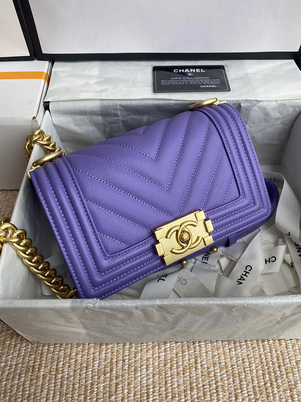 Anum Bags Detail