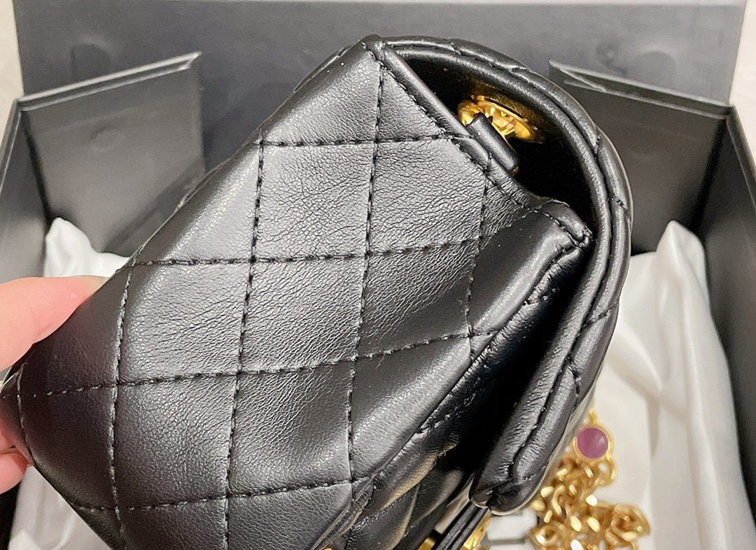 Anum Bags Detail