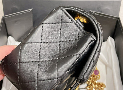 Anum Bags Detail