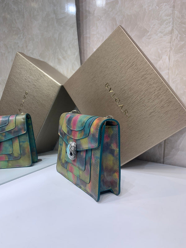 Anum Bags Detail
