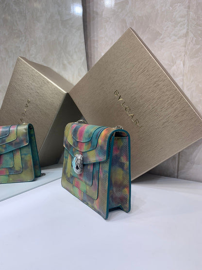 Anum Bags Detail