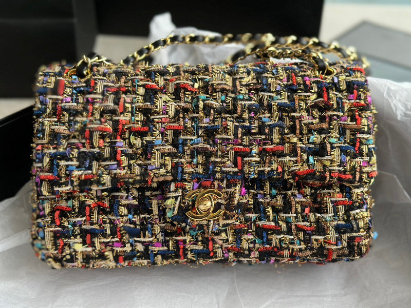 Anum Bags Detail