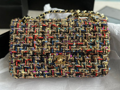 Anum Bags Detail