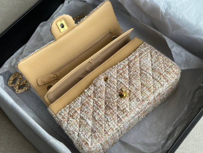 Anum Bags Detail