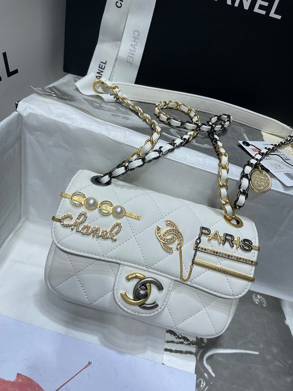 Anum Bags Detail