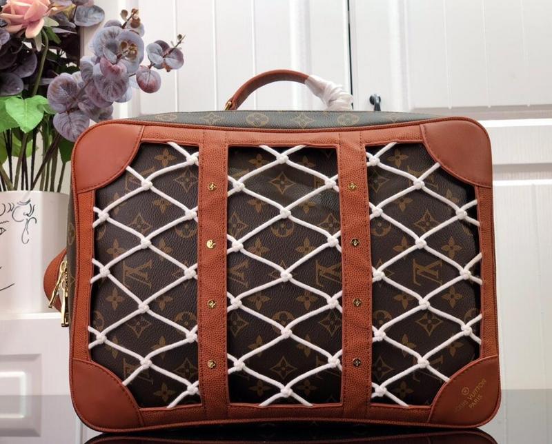 Anum Bags Detail