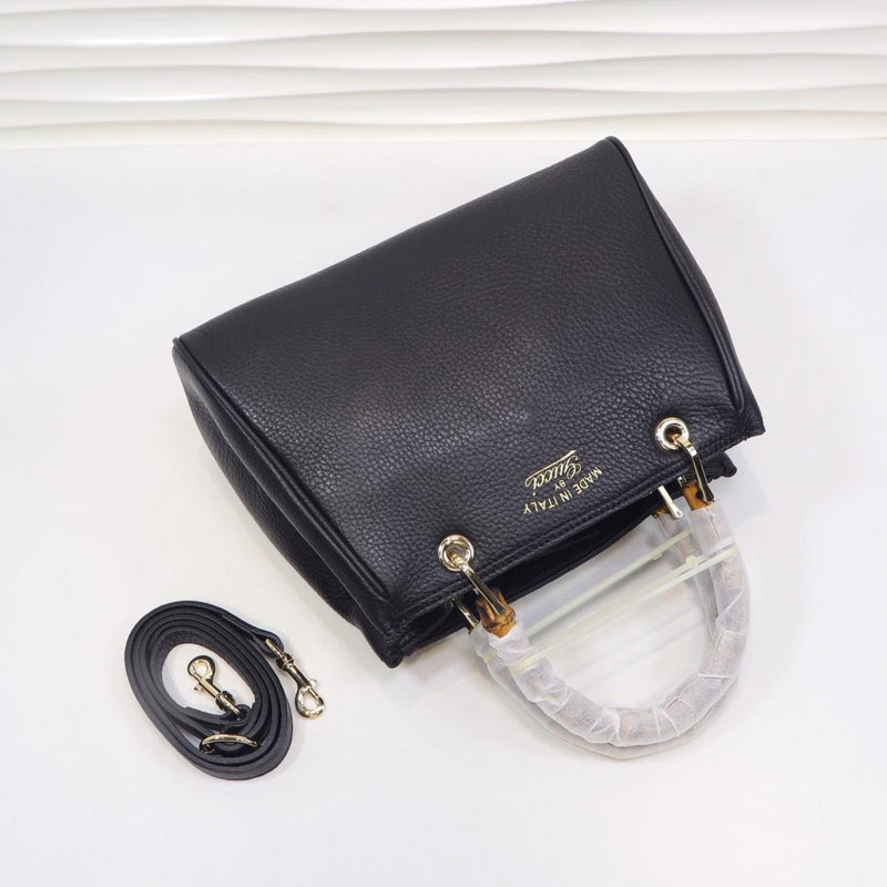 Anum Bags Detail