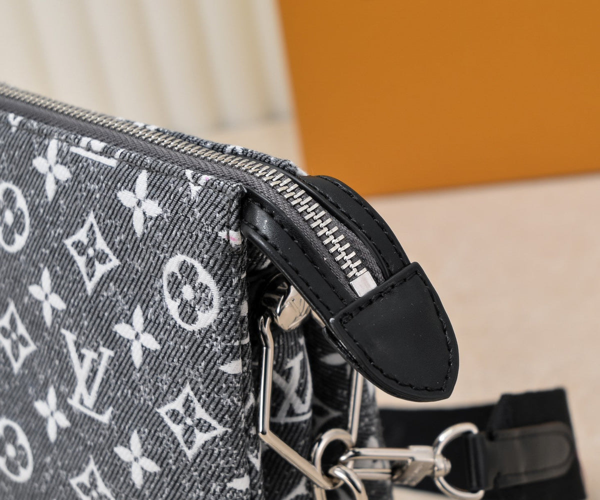 Anum Bags Detail