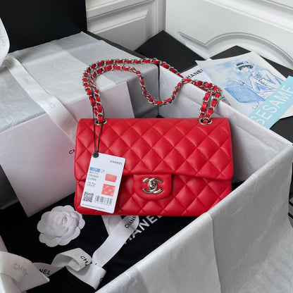 Anum Bags Detail
