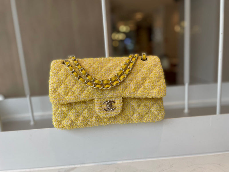 Anum Bags Detail
