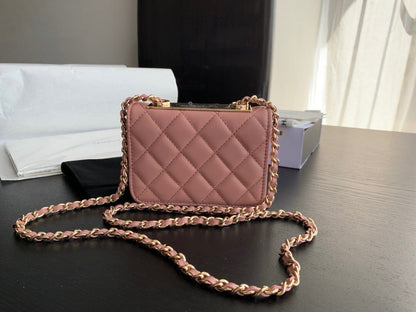 Anum Bags Detail
