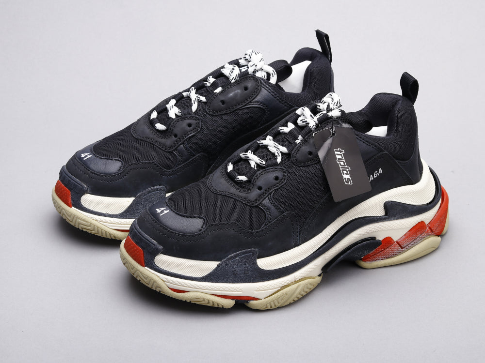 Anum Bags Bla Triple S Black and Red Sneaker