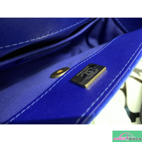 Anum Bags Detail