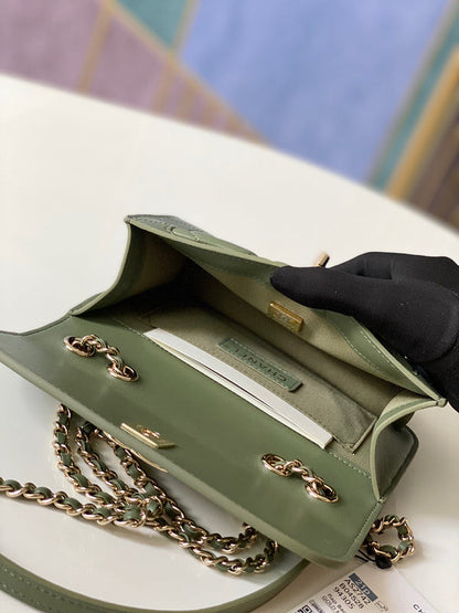 Anum Bags Detail
