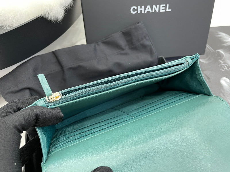 Anum Bags Detail