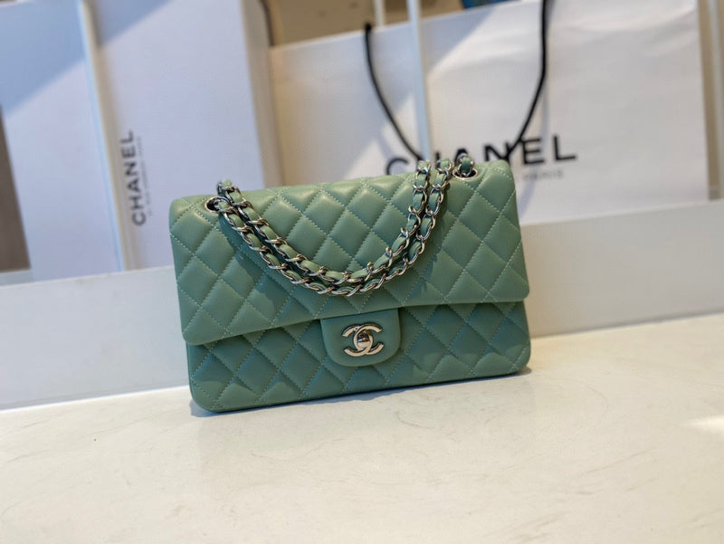 Anum Bags Detail