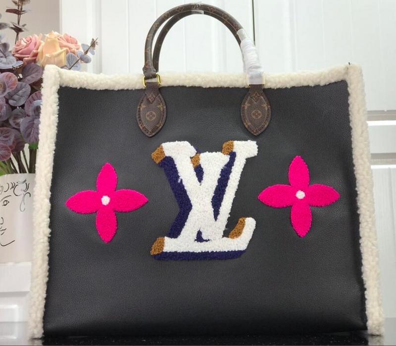 Anum Bags Detail