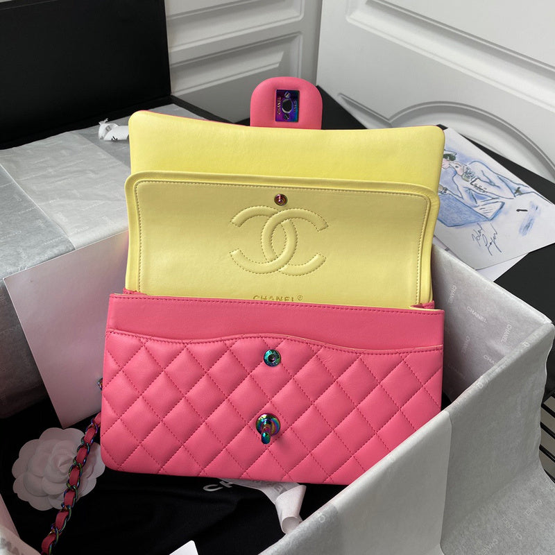 Anum Bags Detail