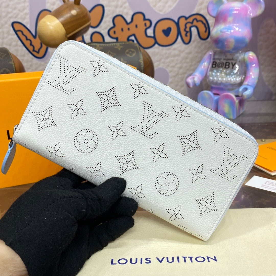 Anum Wallets - DESIGNER WALLETS FOR WOMEN - AFFORDABLE LUXURY - 4856