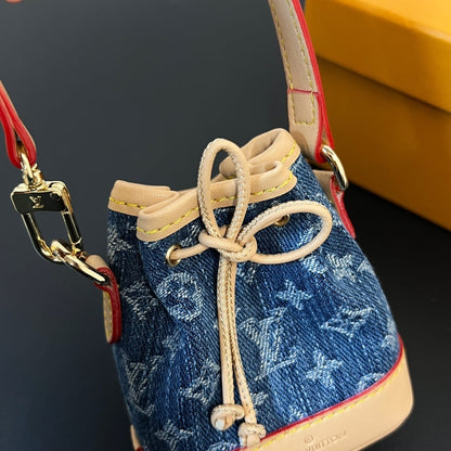 Anum Wallets - DESIGNER WALLETS FOR WOMEN - AFFORDABLE LUXURY - 4656