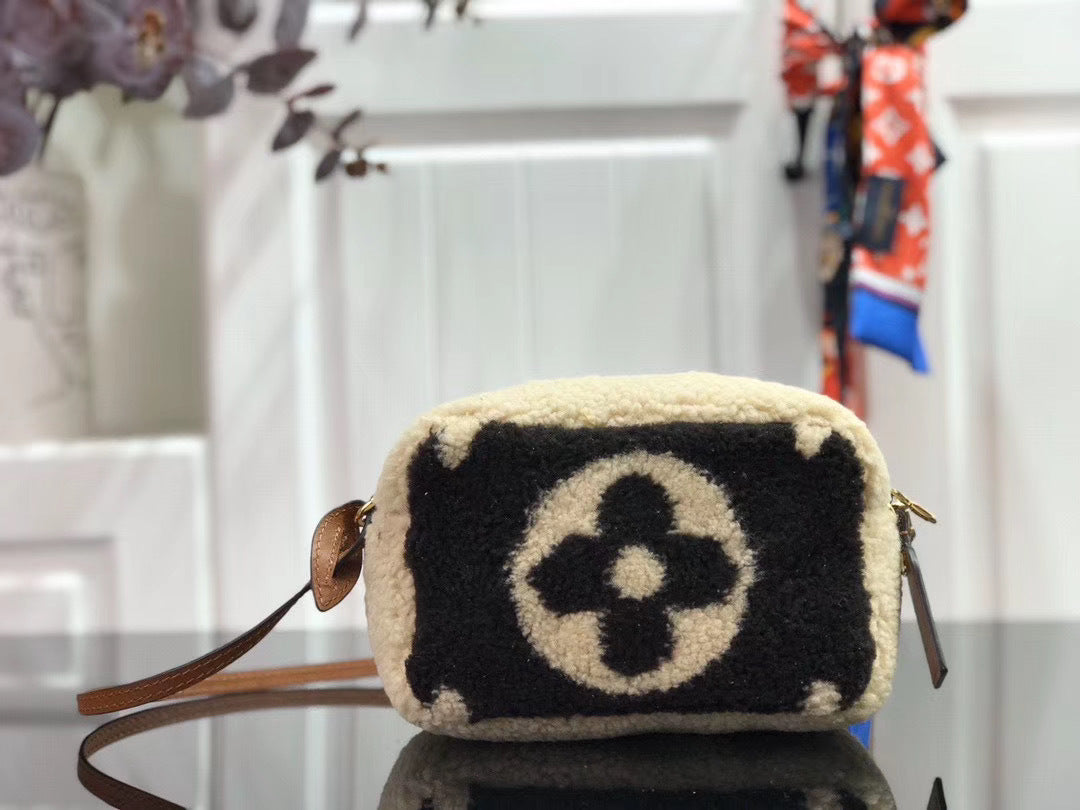 new-luxury-designer-bags-nm21960
