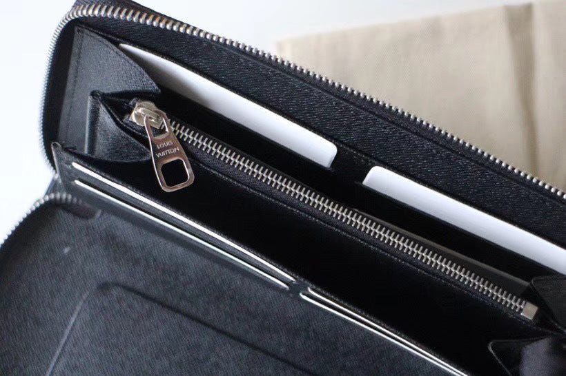 Anum Wallets - High-Quality Designer Products for You - AFFORDABLE LUXURY - 4771