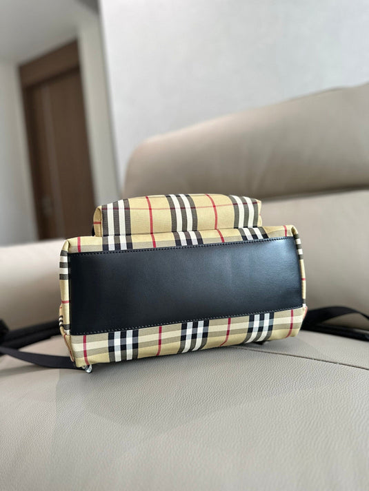 Burberryn Bags