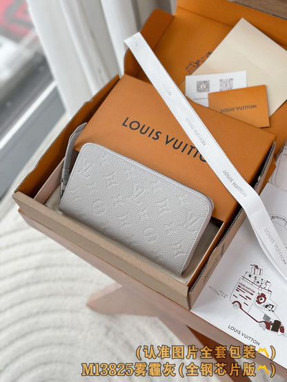 Anum Wallets - DESIGNER WALLETS FOR WOMEN - AFFORDABLE LUXURY - 4800