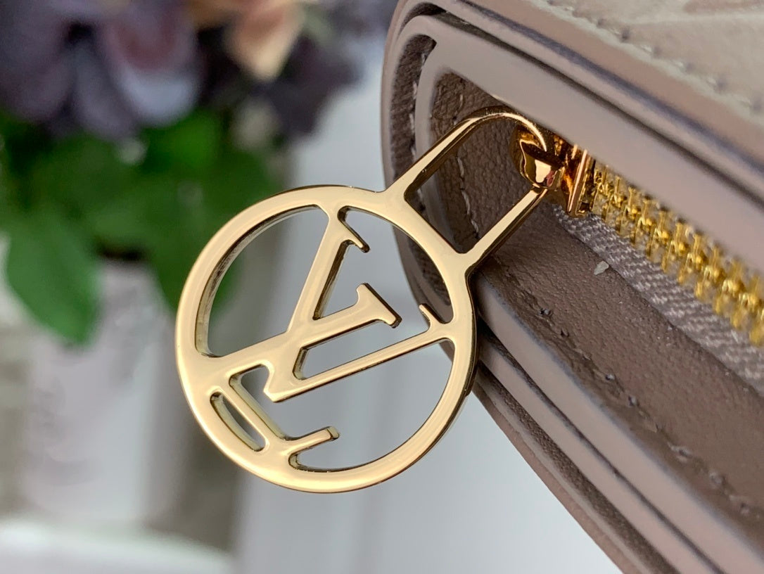 Anum Wallets - DESIGNER WALLETS FOR WOMEN - AFFORDABLE LUXURY - 4556