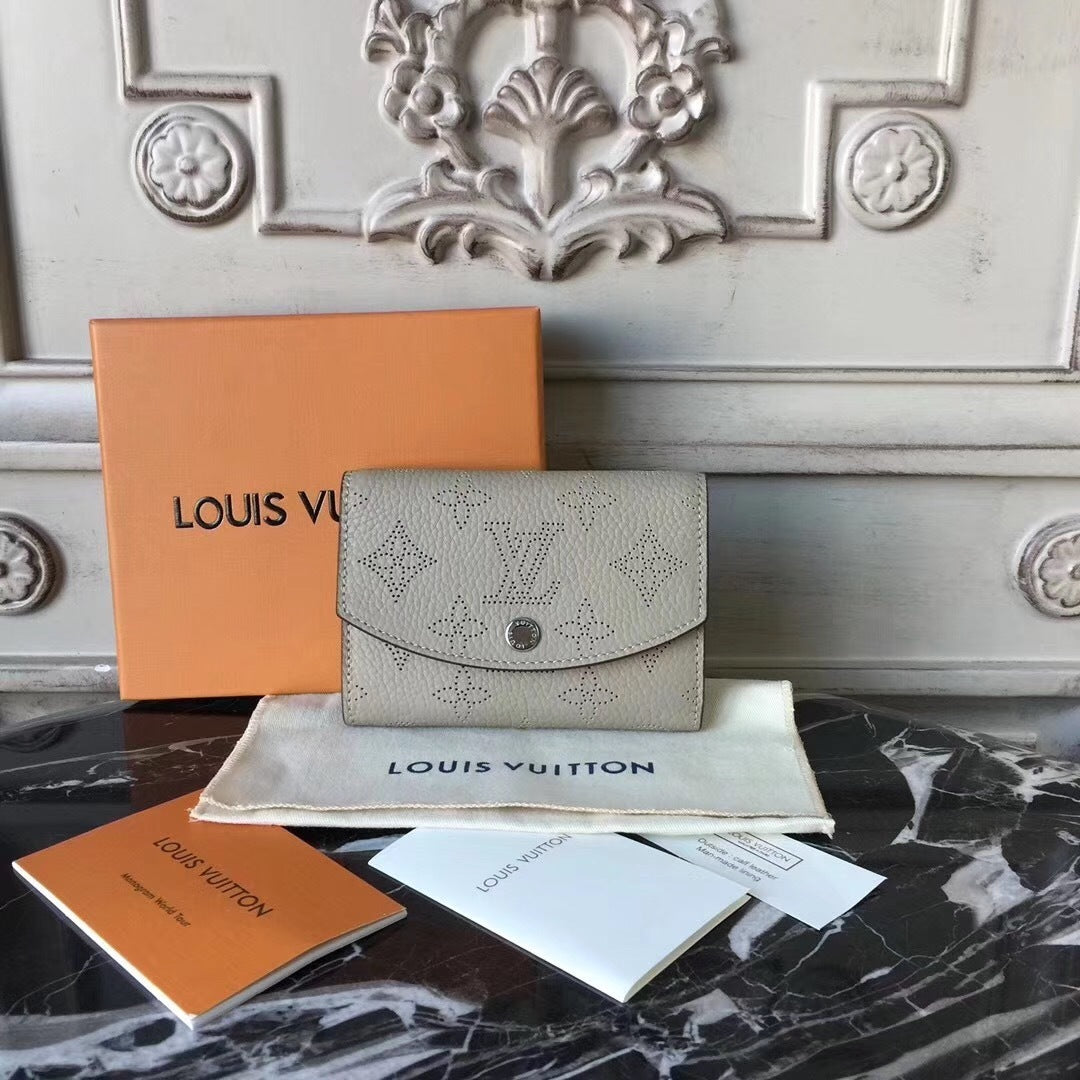Anum Wallets - High-Quality Designer Products for You - AFFORDABLE LUXURY - 4455