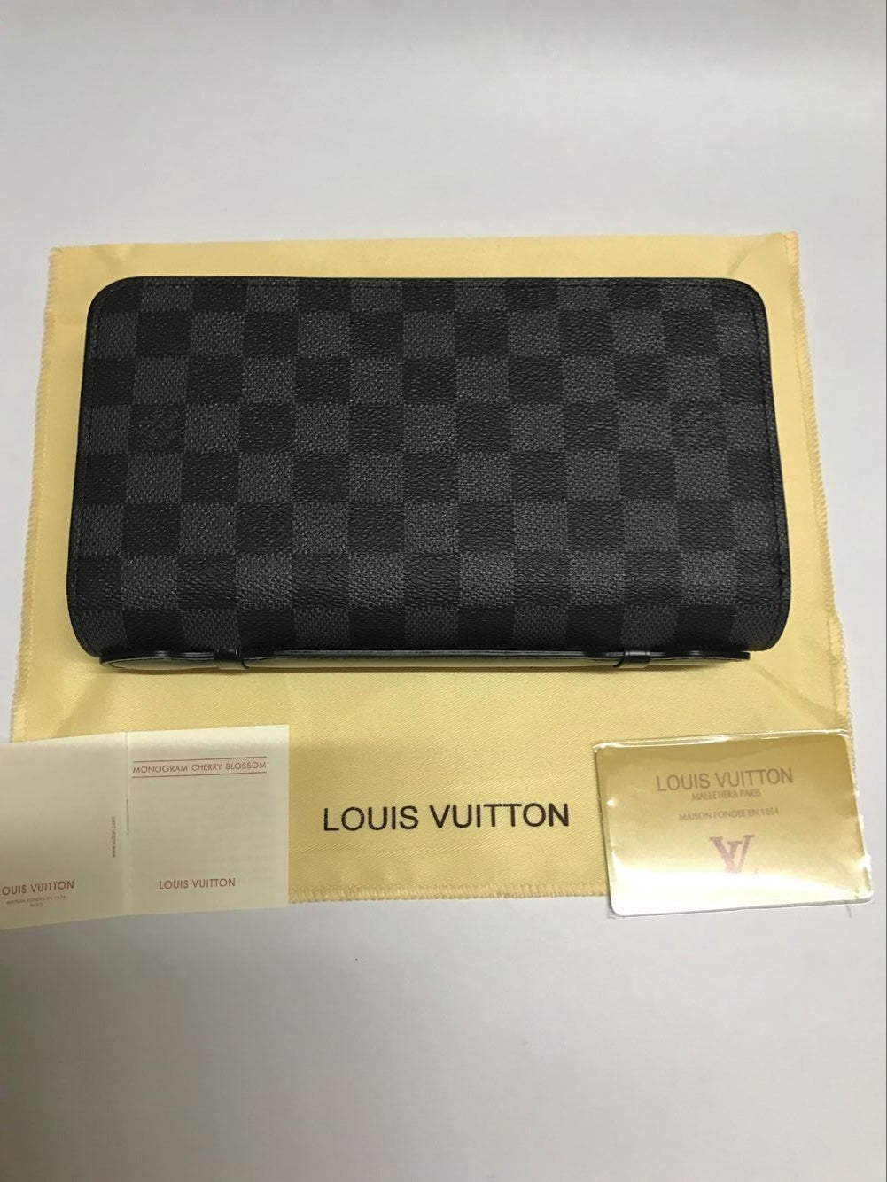 Anum Wallets - Best High-End Brands in One Place - AFFORDABLE LUXURY - 4433