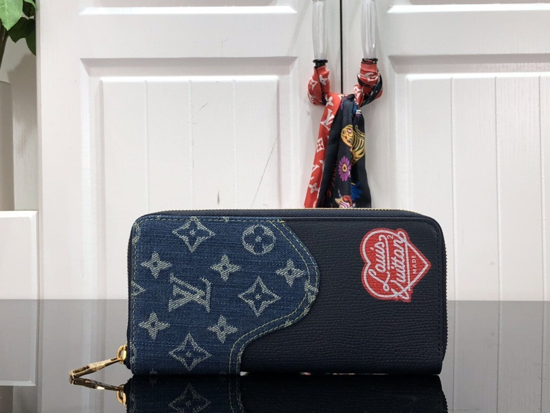 Anum Wallets - DESIGNER WALLETS FOR WOMEN - AFFORDABLE LUXURY - 5016