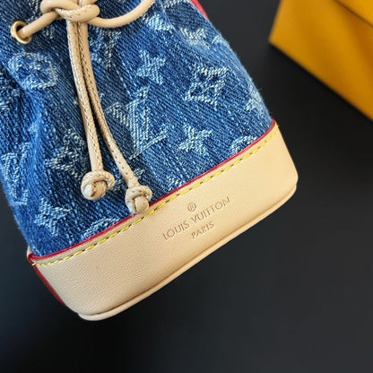 Anum Wallets - DESIGNER WALLETS FOR WOMEN - AFFORDABLE LUXURY - 4656