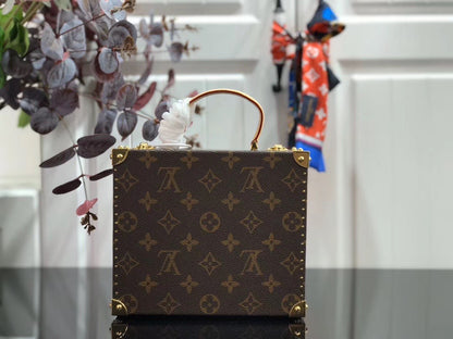 new-luxury-designer-bags-nm21969