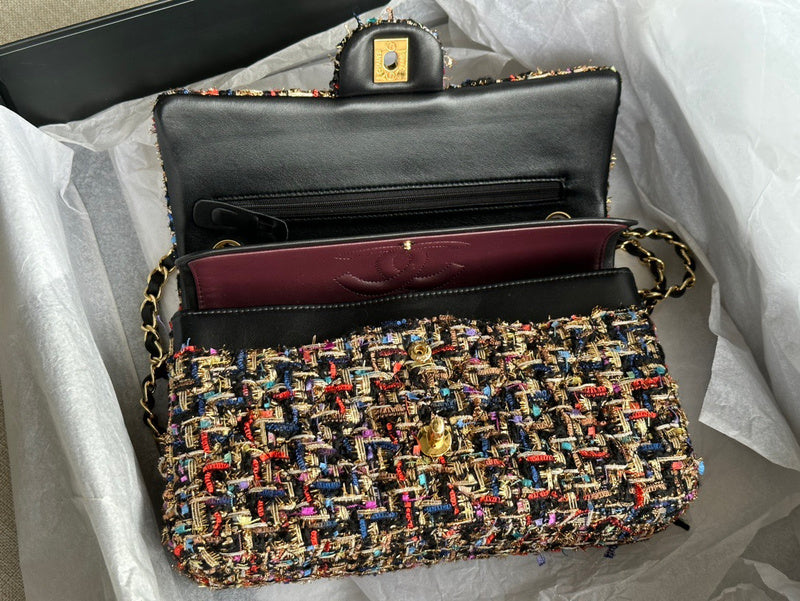 Anum Bags Detail