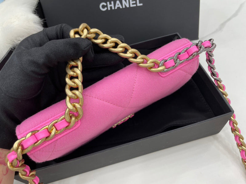 Anum Bags Detail