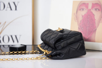 Anum Bags Detail