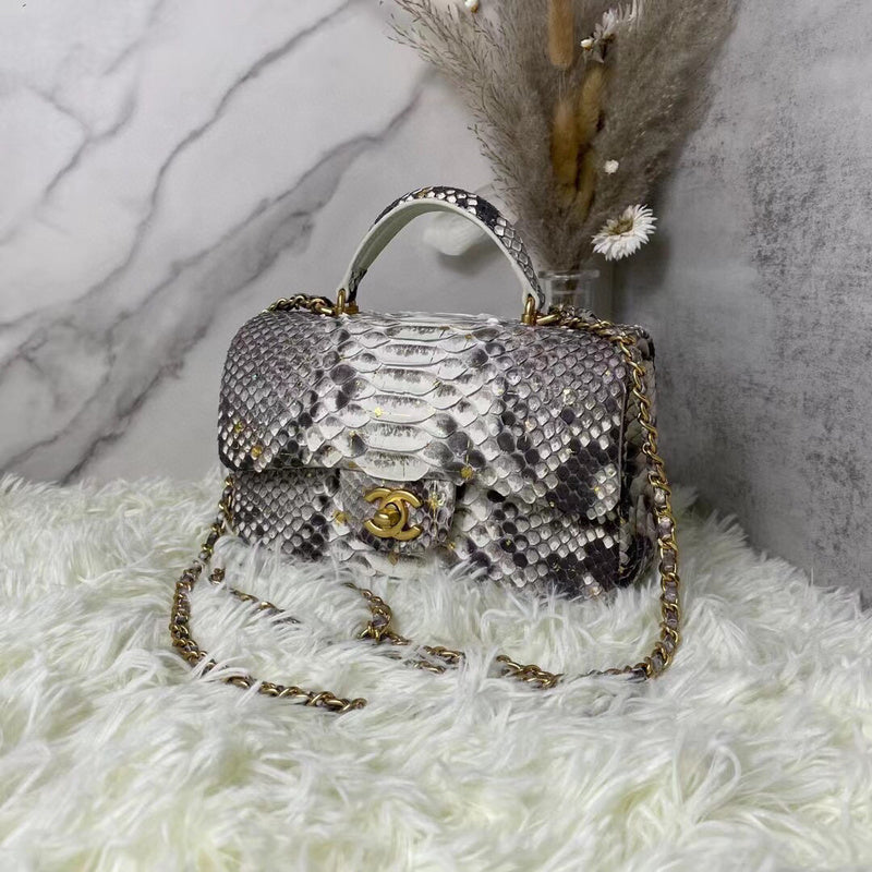 Anum Bags Detail