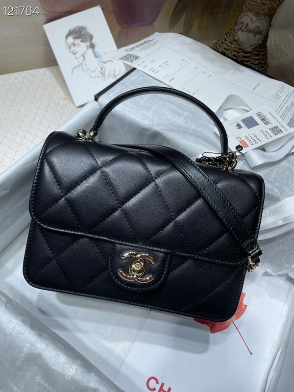 Anum Bags Detail