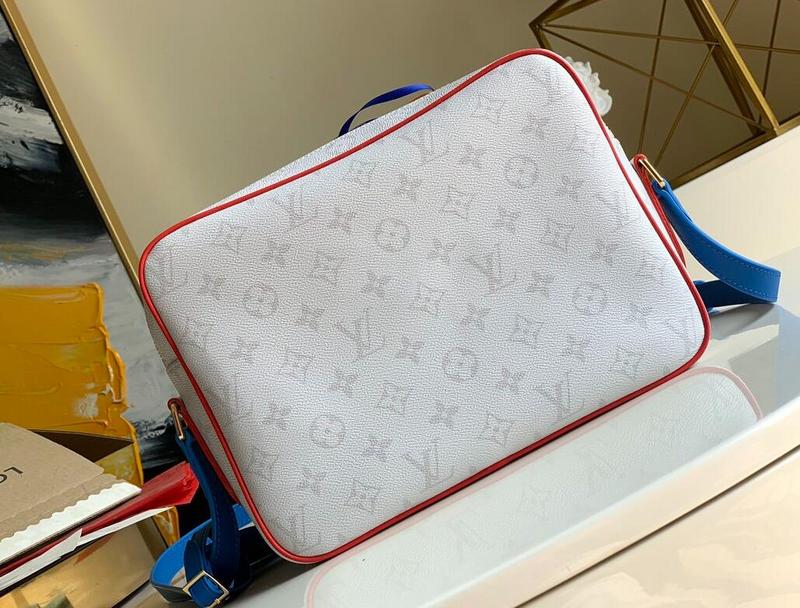 Anum Bags Detail