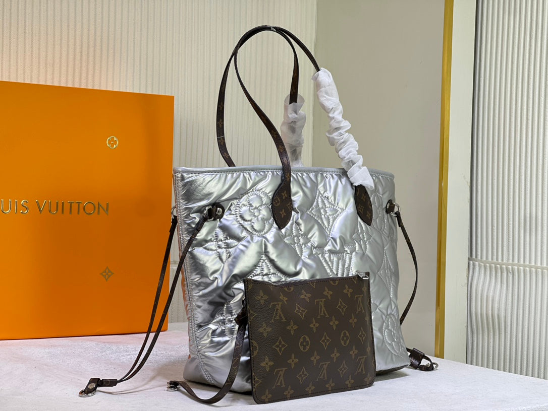 Anum Bags Detail