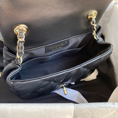 Anum Bags Detail