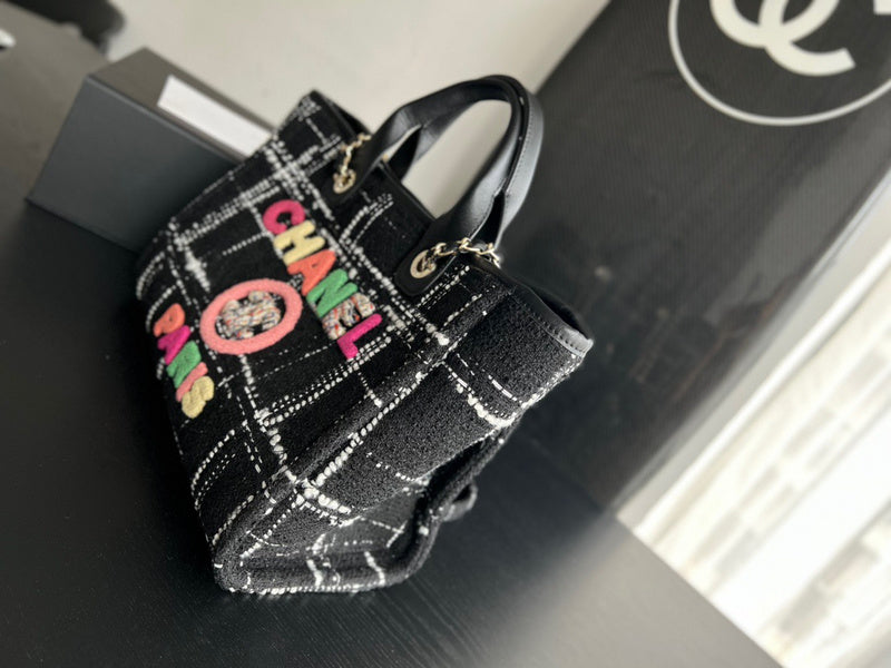 Anum Bags Detail
