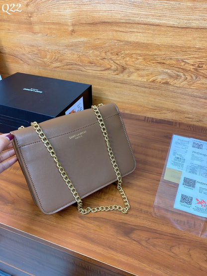 Anum Bags Detail