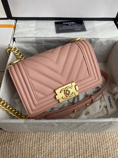 Anum Bags Detail