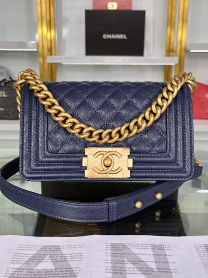 Anum Bags Detail